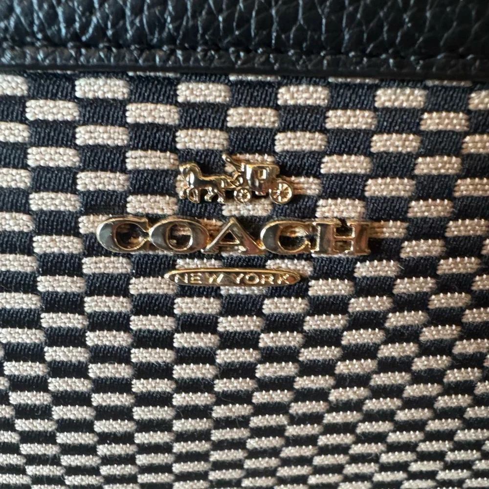 Coach - 2018 Legacy Jacquard Prairie Satchel w/Crossbody Strap EUC - Picture 3 of 9